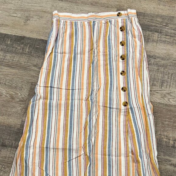 multi color skirt with slit - Picture 1 of 2